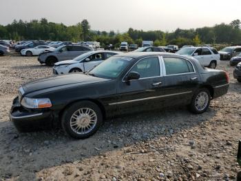  Salvage Lincoln Towncar