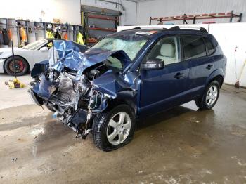  Salvage Hyundai TUCSON