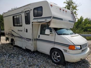  Salvage Winnebago Sunstar