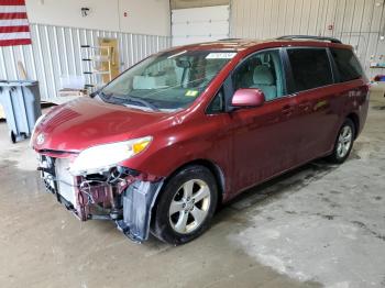  Salvage Toyota Sienna