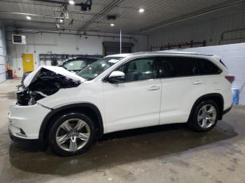  Salvage Toyota Highlander