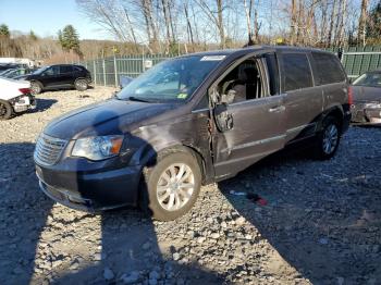  Salvage Chrysler Minivan