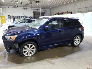  Salvage Mitsubishi Outlander