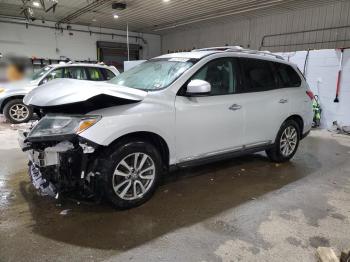  Salvage Nissan Pathfinder