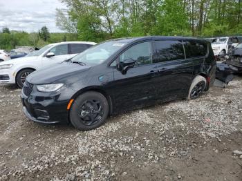  Salvage Chrysler Pacifica