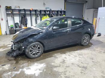  Salvage Toyota Yaris