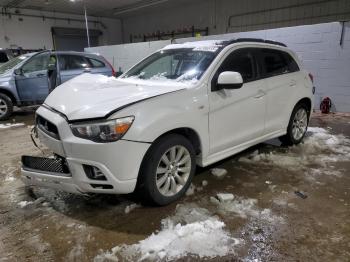  Salvage Mitsubishi Outlander