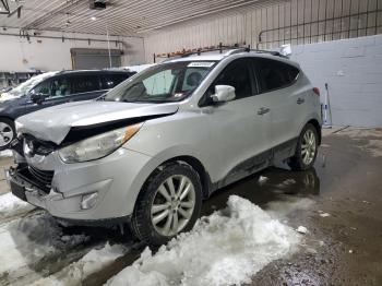  Salvage Hyundai TUCSON