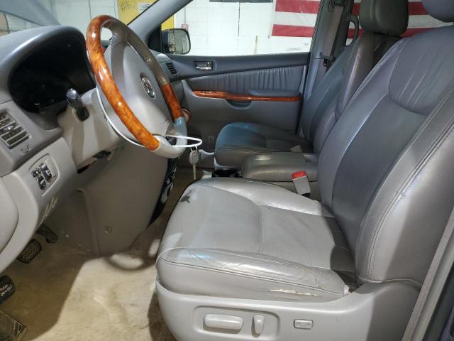 Toyota Sienna Xle Image 3
