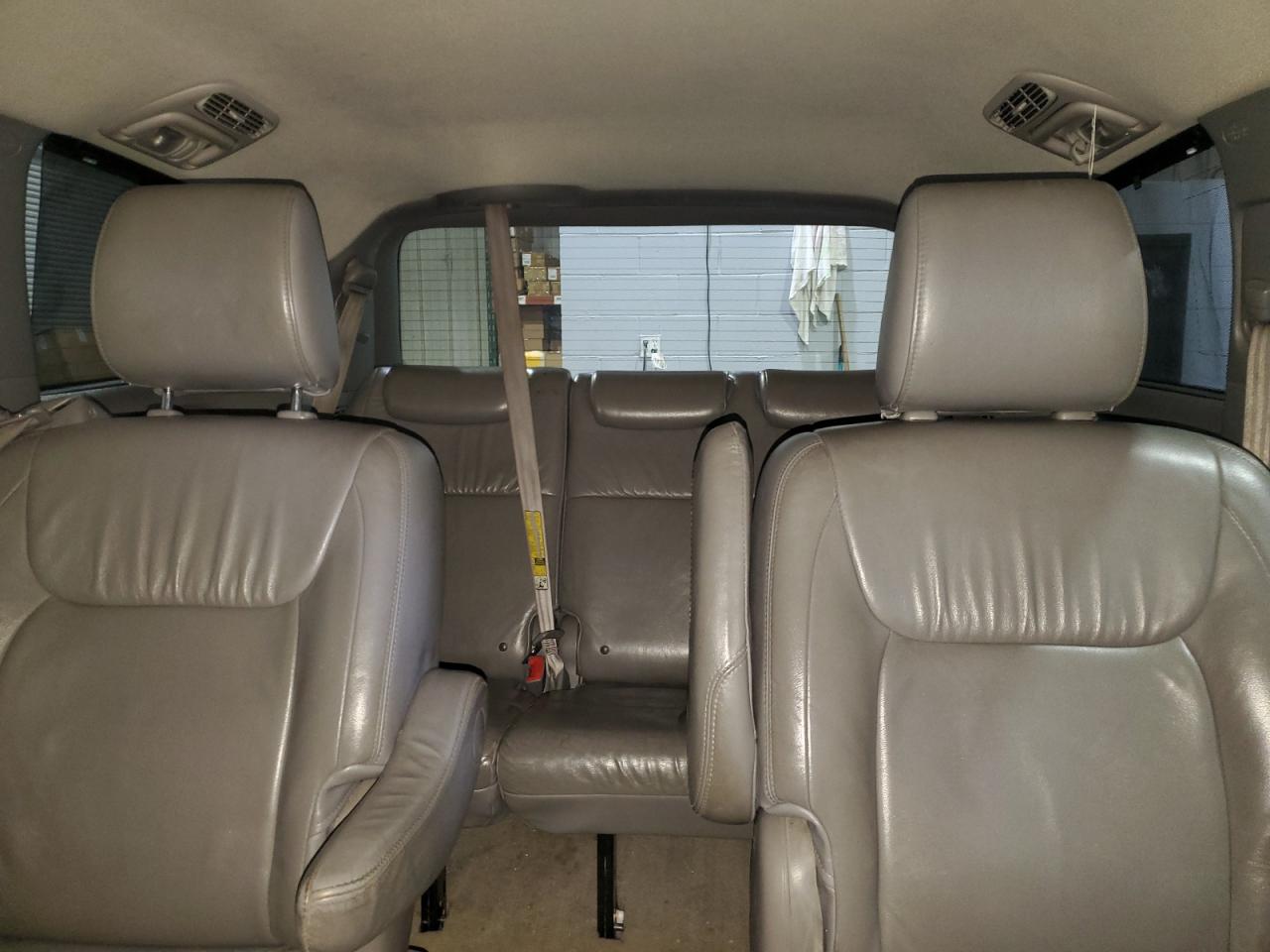 Toyota Sienna Xle Image 9