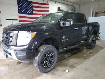  Salvage Nissan Titan