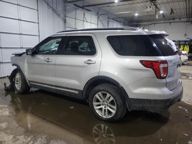 Ford Explorer Xlt Image 8