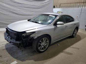  Salvage Nissan Maxima