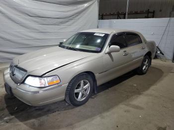  Salvage Lincoln Towncar