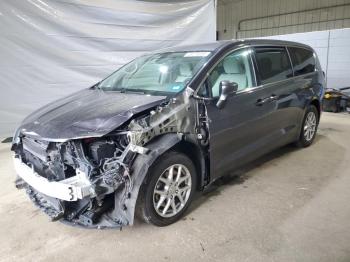  Salvage Chrysler Pacifica