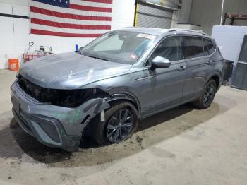  Salvage Volkswagen Tiguan