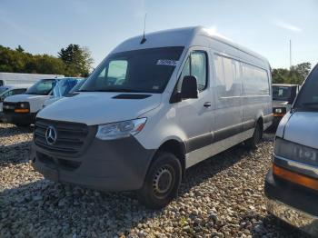  Salvage Mercedes-Benz Sprinter