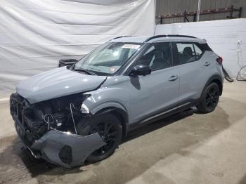  Salvage Nissan Kicks