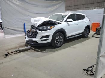  Salvage Hyundai TUCSON