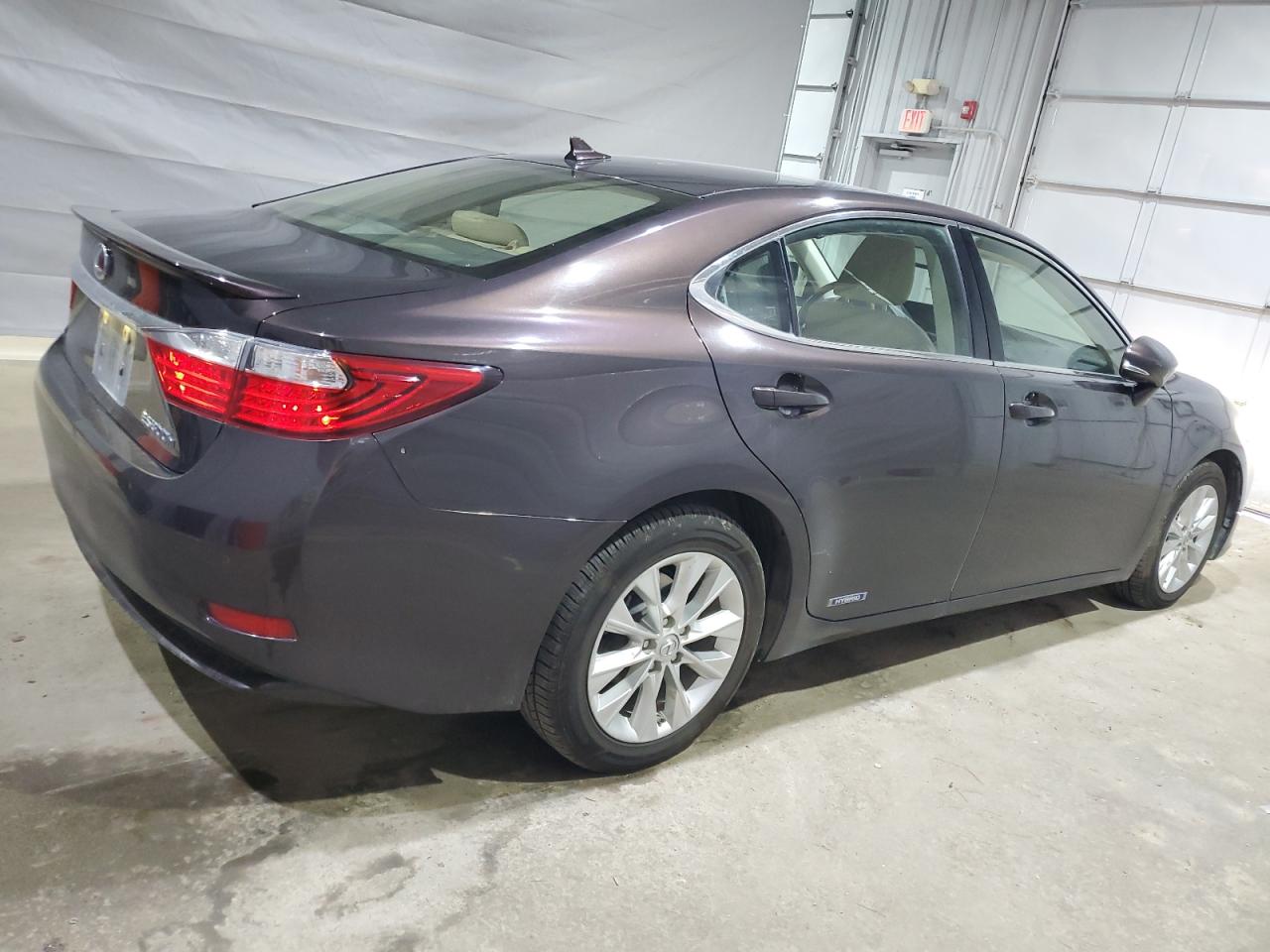 Lexus Es 300h Image 4