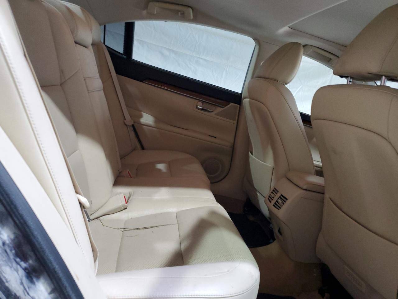 Lexus Es 300h Image 12