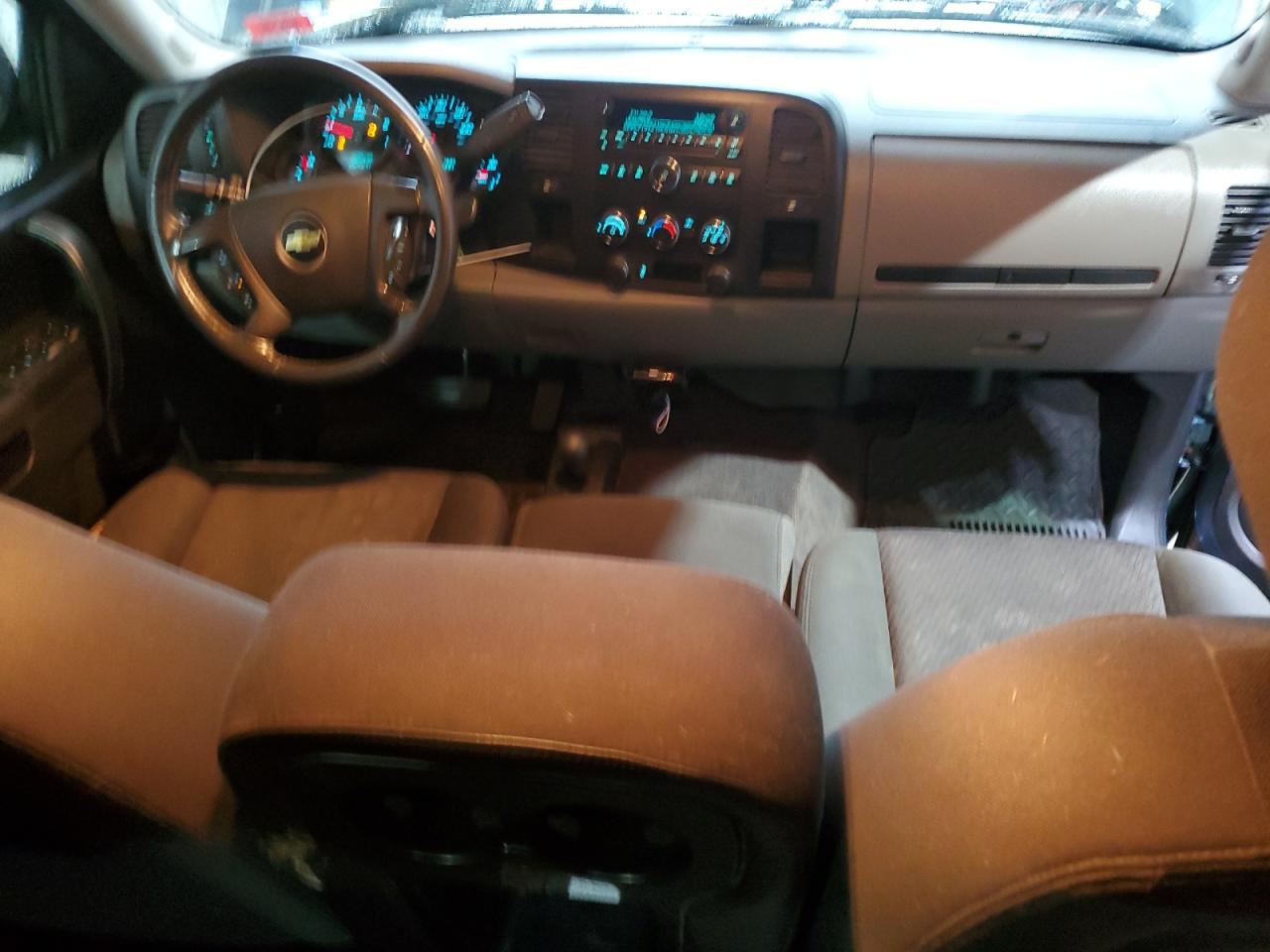 Chevrolet Silverado K1500 Ls Image 4