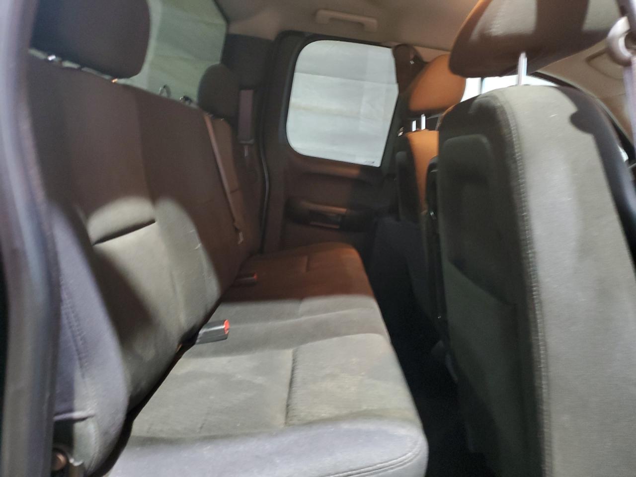 Chevrolet Silverado K1500 Ls Image 12