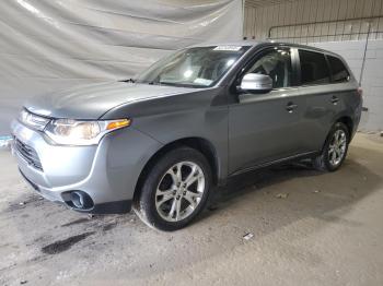  Salvage Mitsubishi Outlander