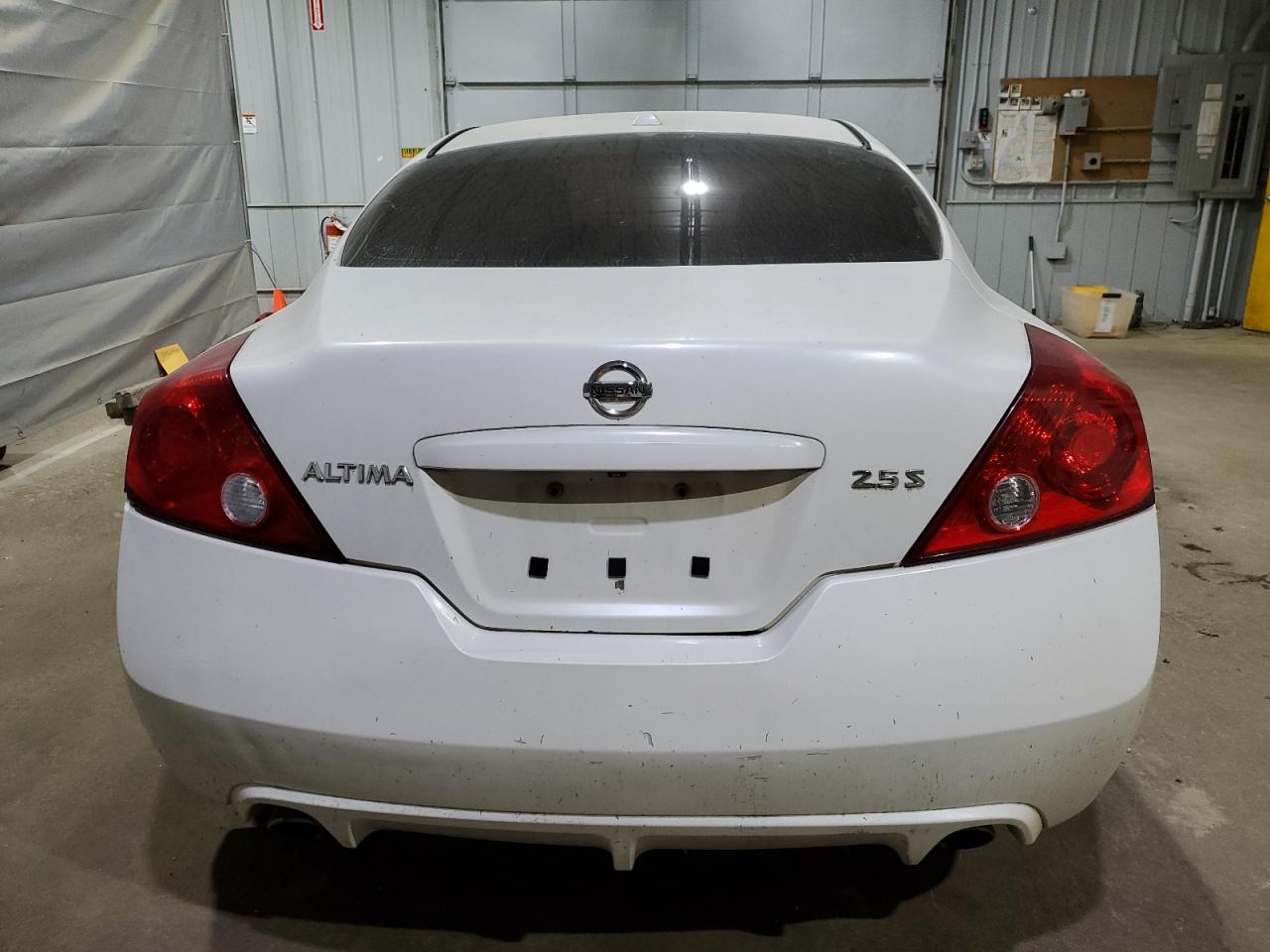 Nissan Altima S Image 4