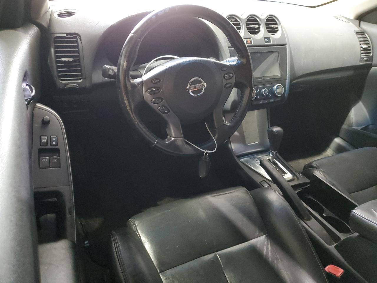 Nissan Altima S Image 7