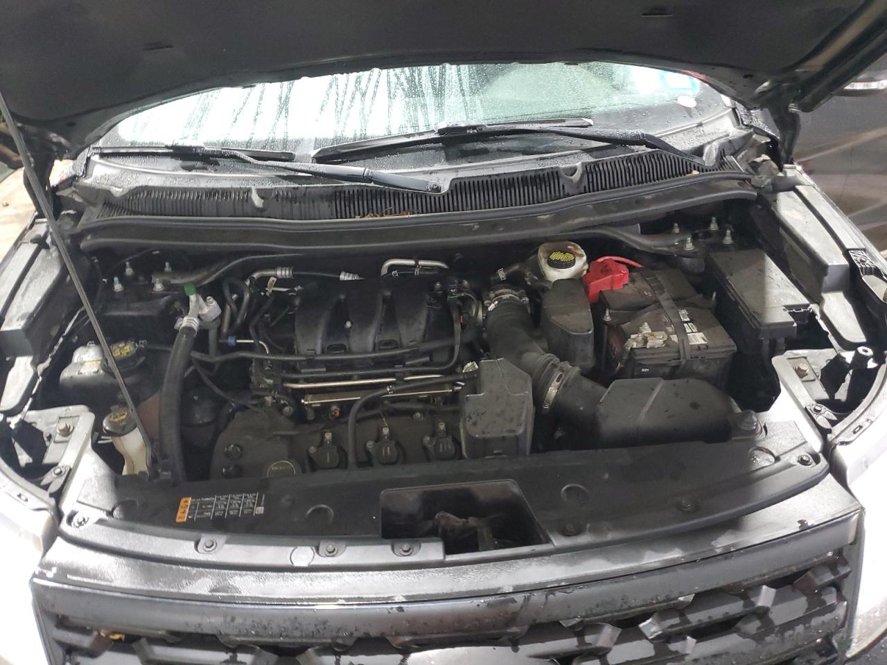 Ford Explorer Limited Image 13