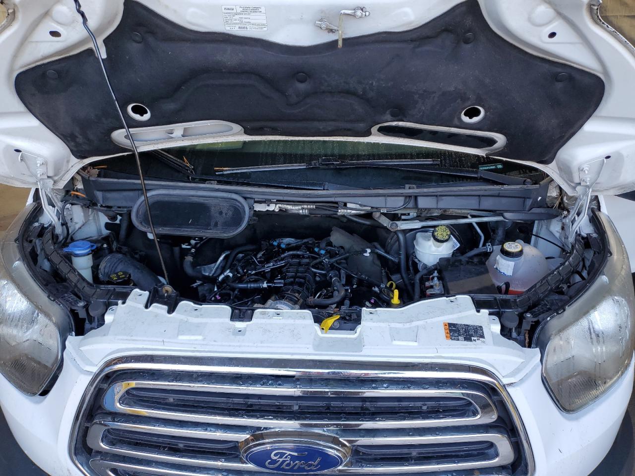 Ford Transit T-350 Image 2