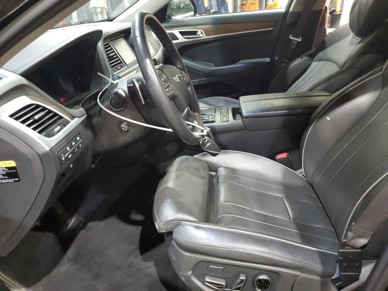 Hyundai Genesis 5.0l Image 8