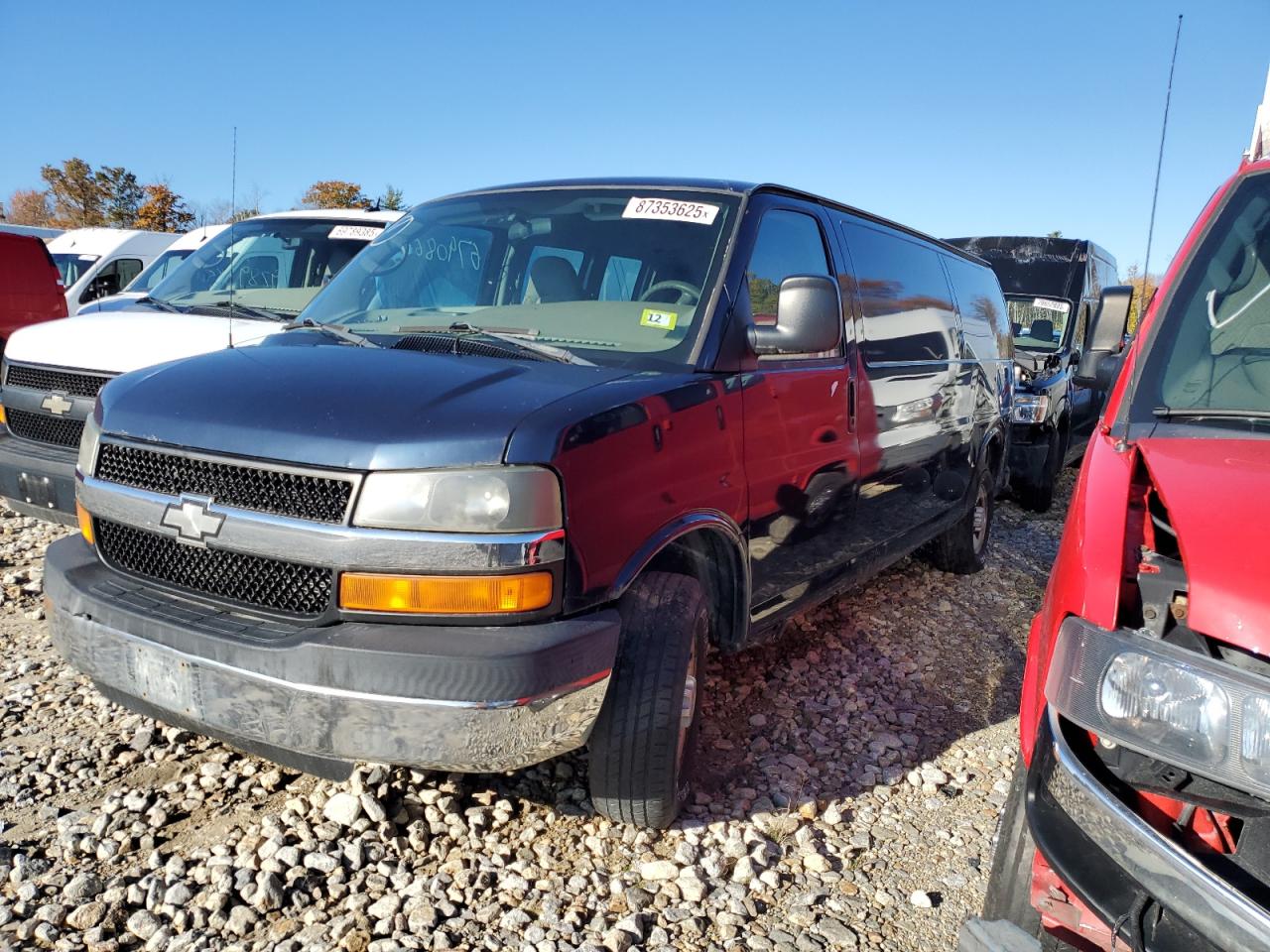 Chevrolet Express Image 1