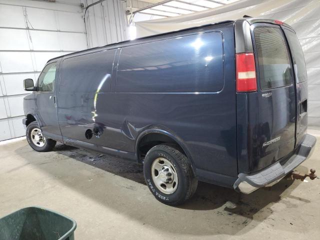 Chevrolet Express Image 2