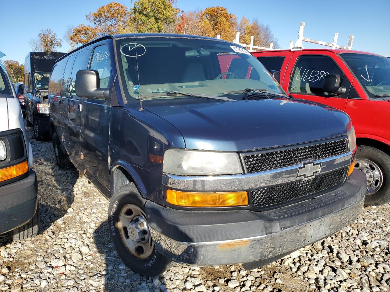 Chevrolet Express Image 9