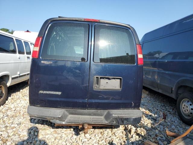 Chevrolet Express Image 3