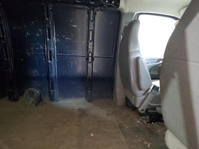 Chevrolet Express Image 13