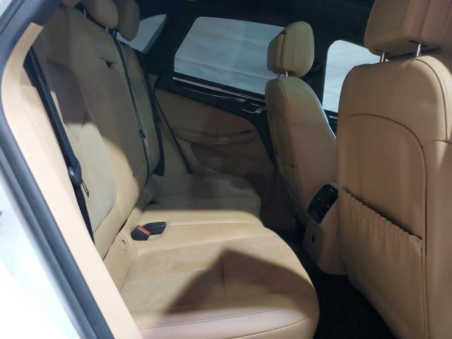 Porsche Macan Image 12