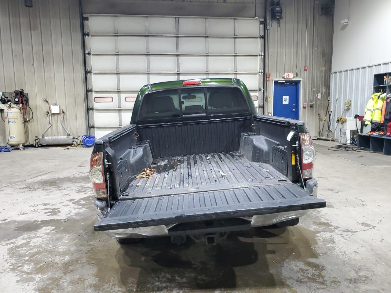 Toyota Tacoma Double Cab Image 6