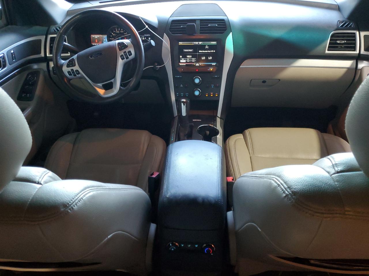 Ford Explorer Xlt Image 6