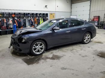  Salvage Nissan Maxima