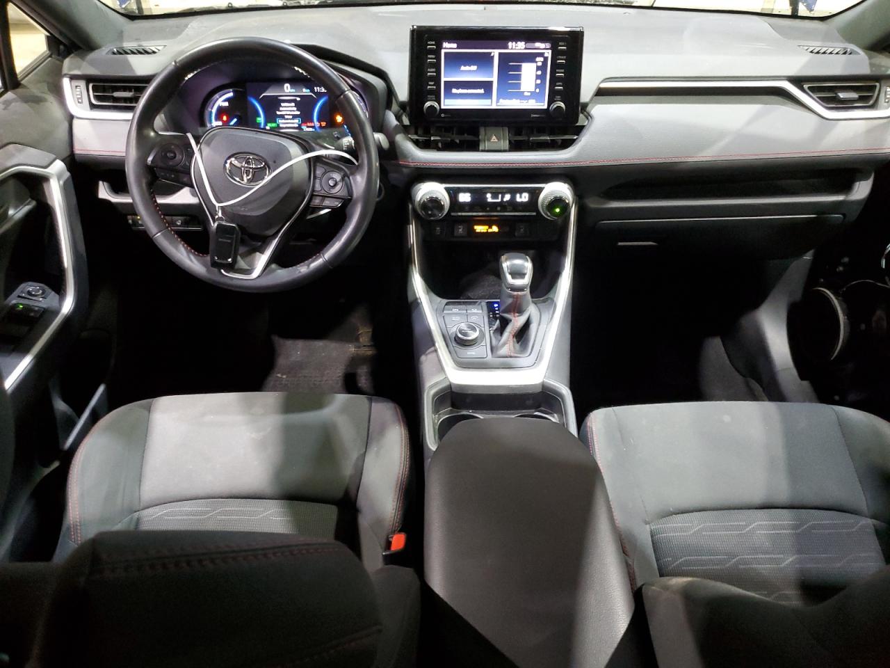 Toyota RAV4 Se Image 6