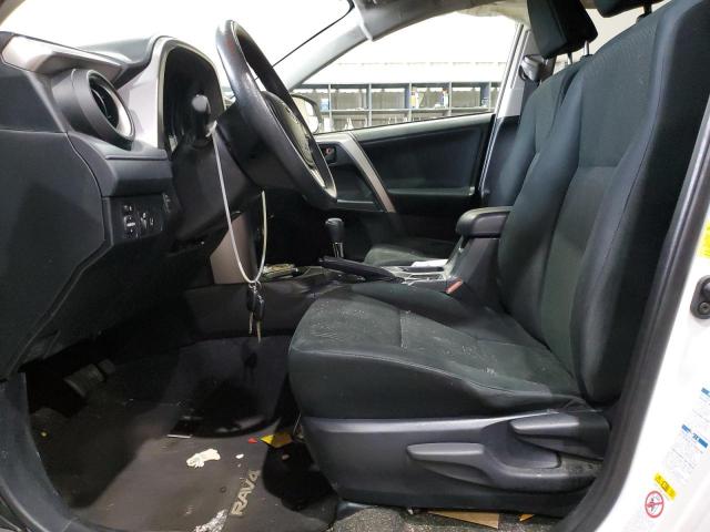 Toyota RAV4 Le Image 7