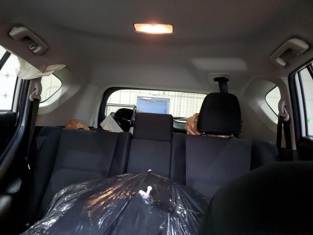 Toyota RAV4 Le Image 12