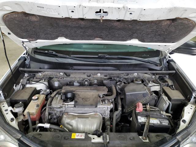 Toyota RAV4 Le Image 13