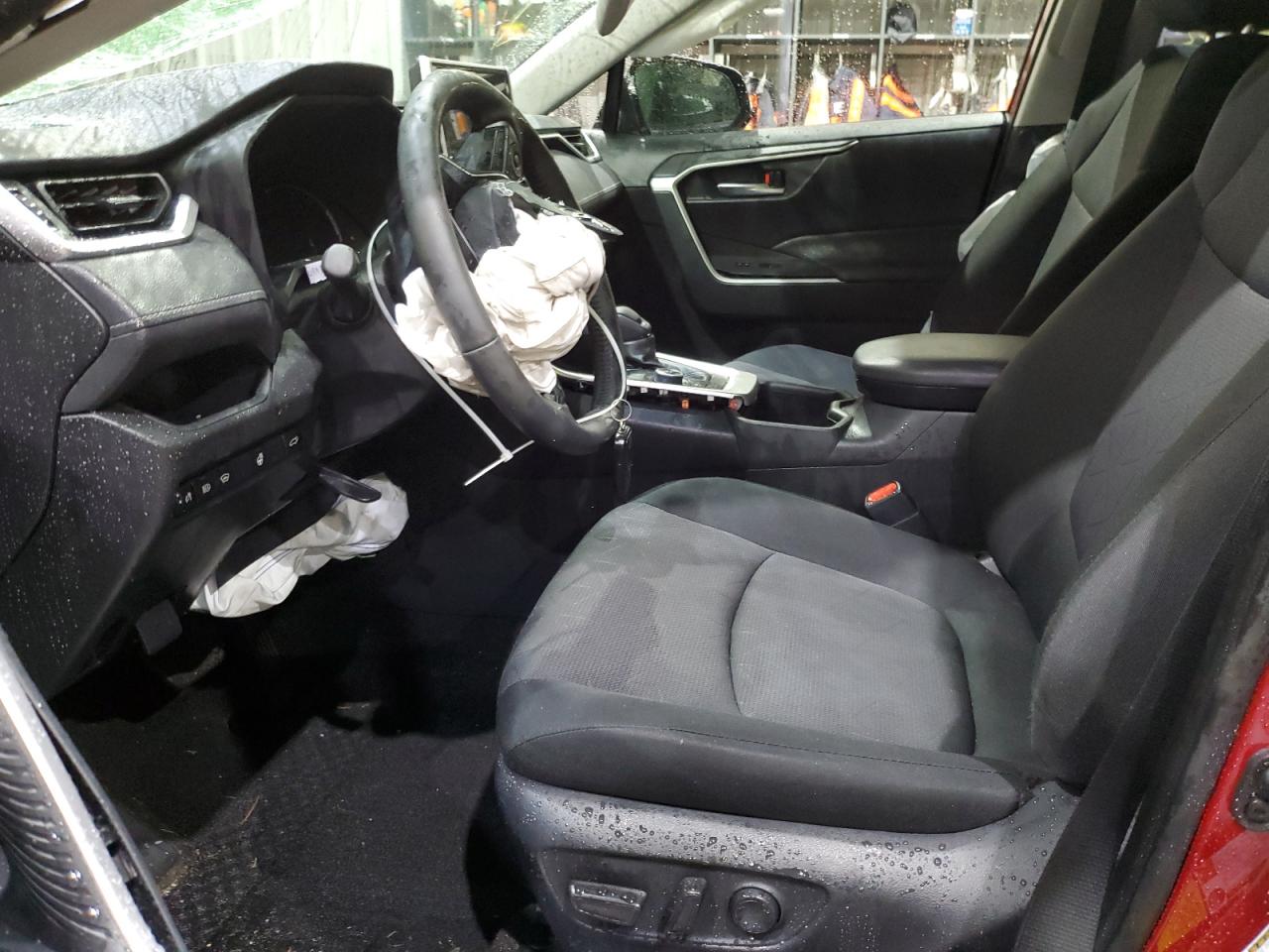 Toyota RAV4 Xle Image 8