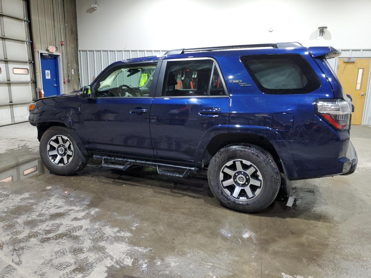 Toyota 4Runner Se Image 2