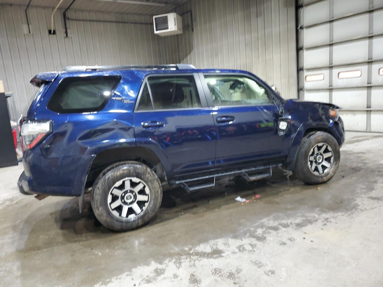 Toyota 4Runner Se Image 3