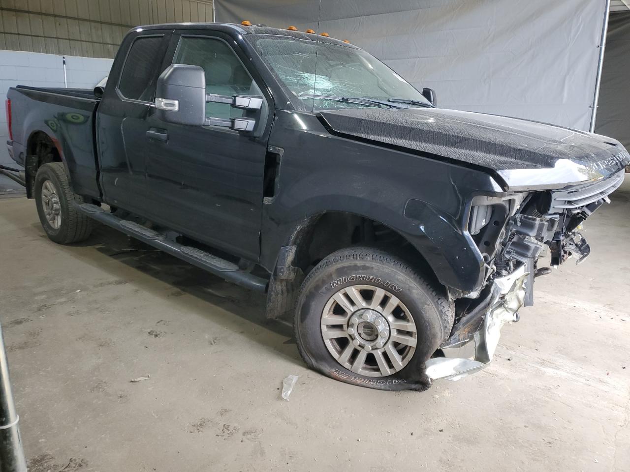 Ford F-250 Super Duty Image 3